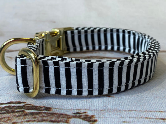 Black and white striped dog collar, dog collar, adjustable collar, washable collar, side release collar, brass hardware, fabric dog collar