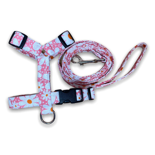 Daisy dog harness and leash set, floral dog harness, polka dots, dog harness girl, pink, step in, Roman, adjustable, fabric dog harness