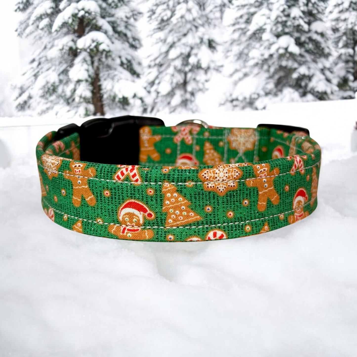 Christmas Gingerbread man Handmade dog collar: Adjustable side release, washable cotton fabric, webbing core, customizable hardware