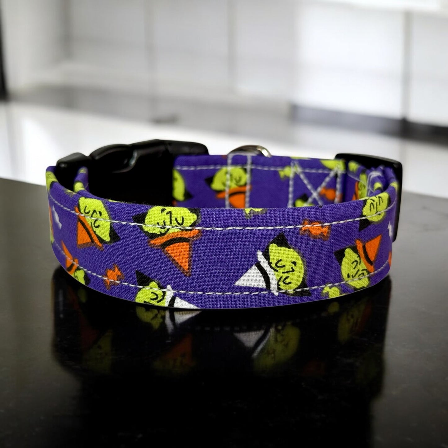 Witch Halloween Handmade dog collar: Adjustable side release, washable cotton fabric, webbing core