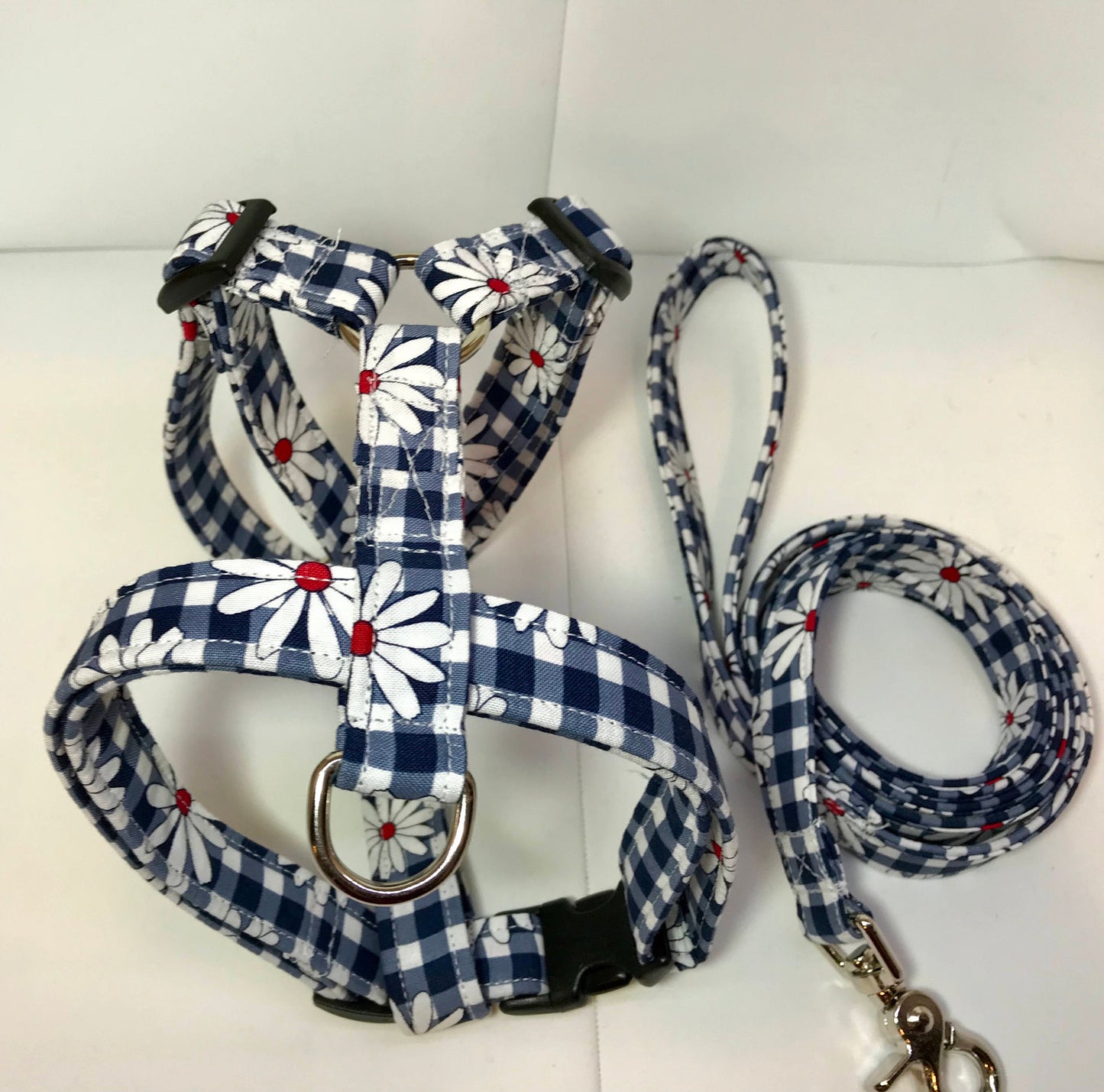 Gingham and daisies dog Harness and leash set, step in harness, standard harness, dog harness set, gingham, dog harness girl, daisies, blue, red, yellow