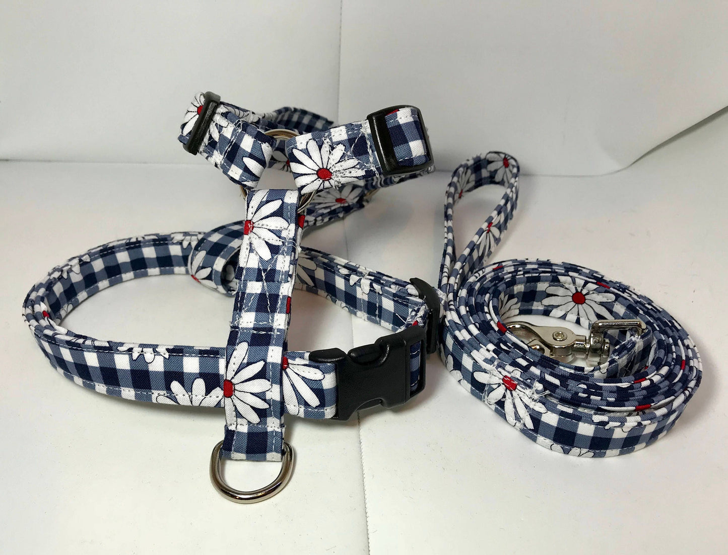 Gingham and daisies dog Harness and leash set, step in harness, standard harness, dog harness set, gingham, dog harness girl, daisies, blue, red, yellow