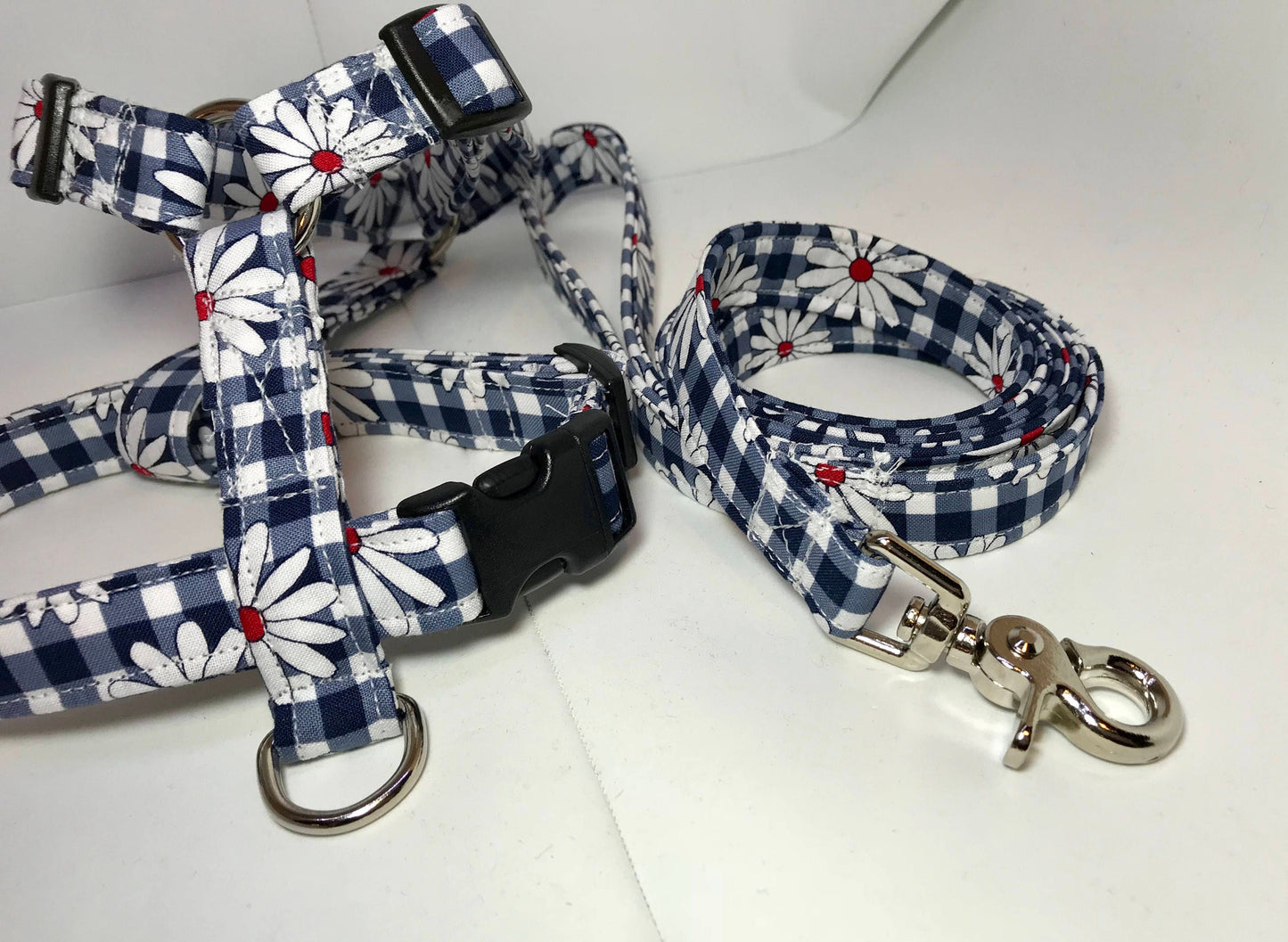 Gingham and daisies dog Harness and leash set, step in harness, standard harness, dog harness set, gingham, dog harness girl, daisies, blue, red, yellow