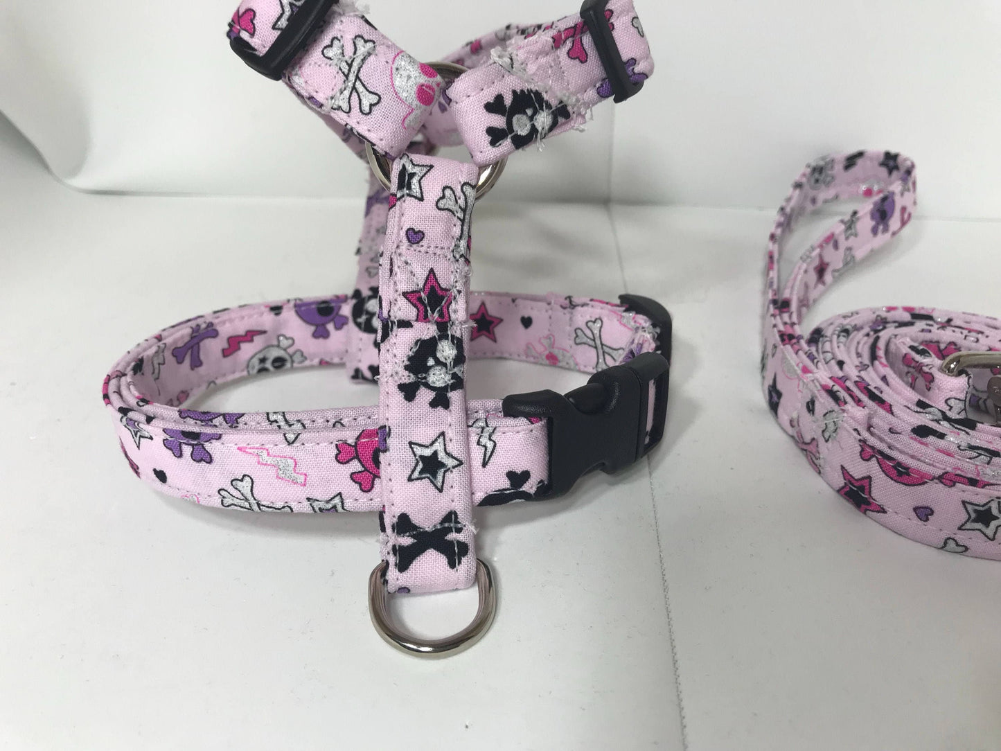 Dog harness, Harness and leash, step in harness, standard harness, dog harness set, dog halter,  pink, punk, rocker, girly skulls, sparkles