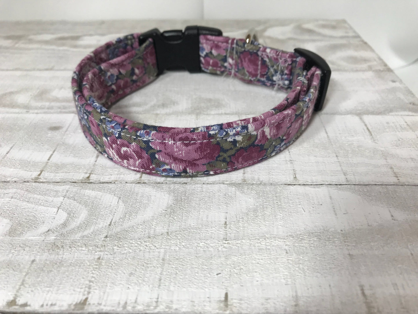 Vintage rose dog collar, floral dog collar, purple dog collar, girl, adjustable, side release, fabric collar, washable, eco friendly, purple