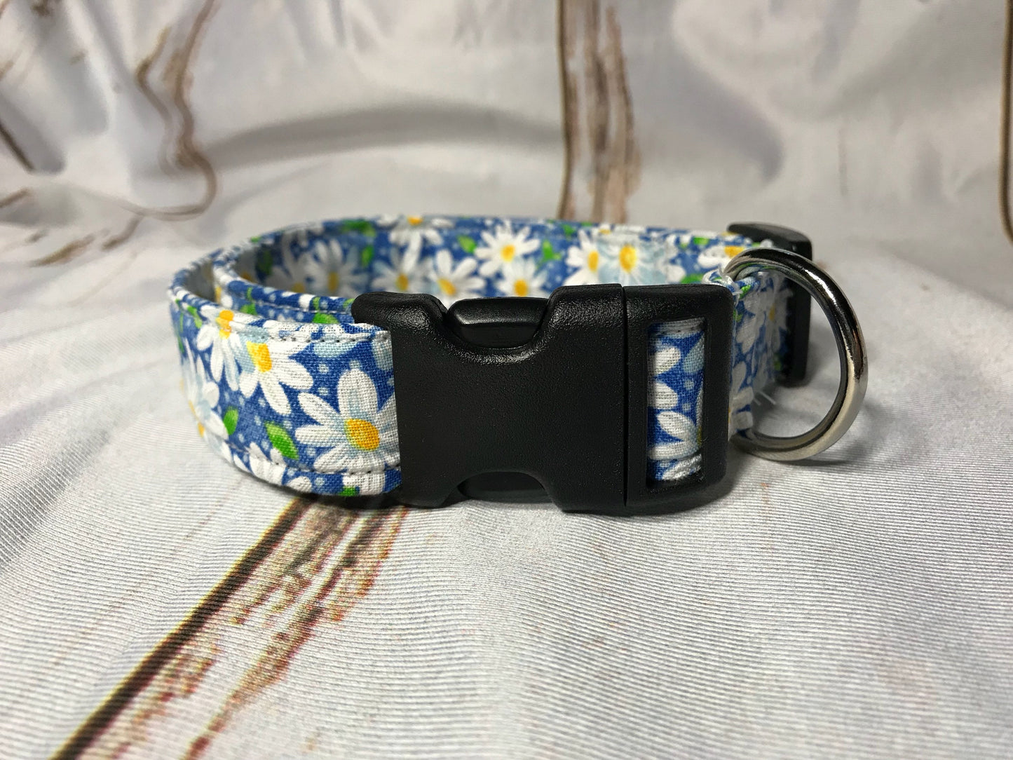 Blue daisy dog collar, floral dog collar, dog collar girl, adjustable, washable, side release, fabric dog collar, eco friendly, daisy, blue