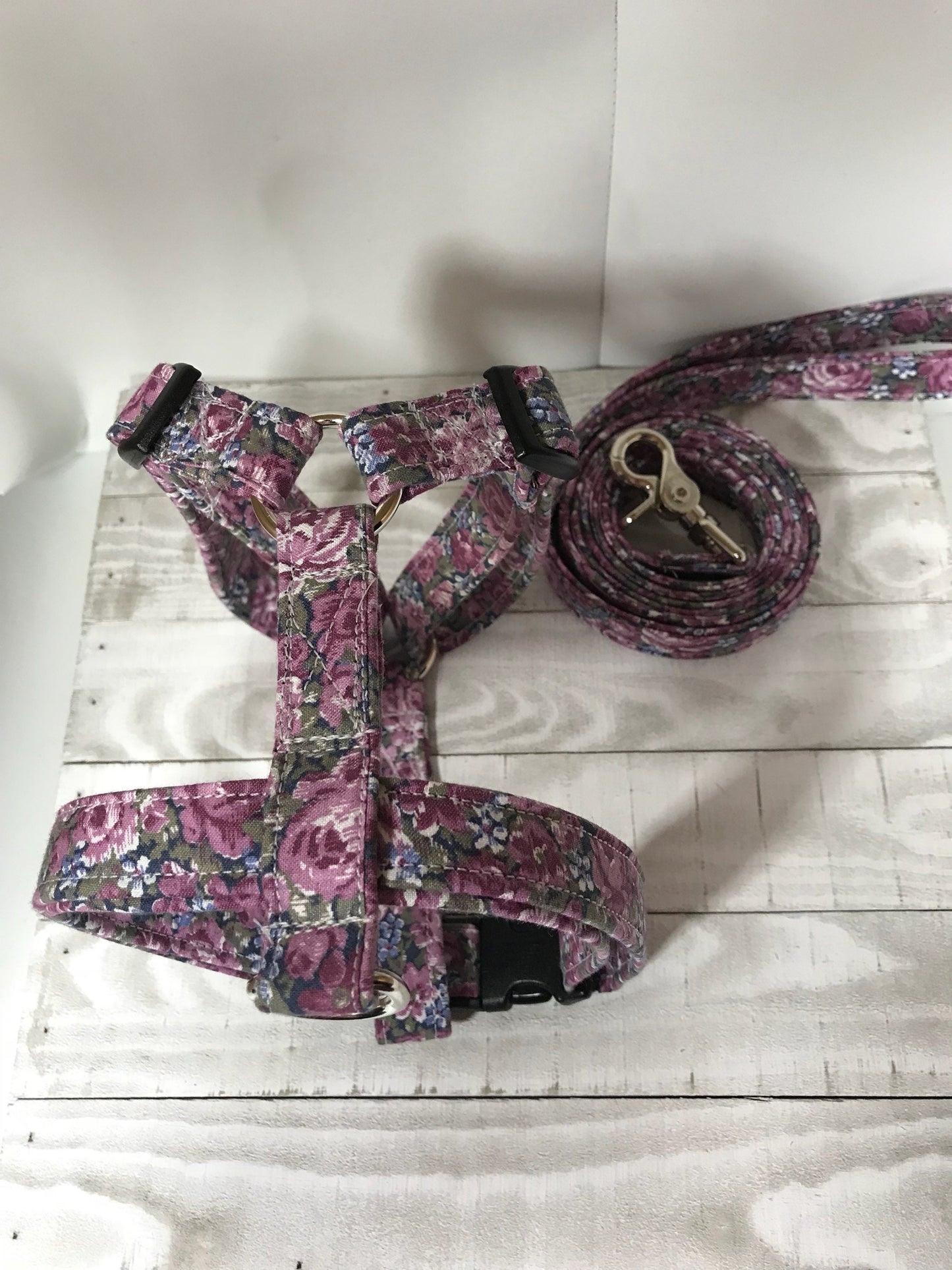 Dog harness, Harness and leash, step in harness, standard harness, dog harness set, dog halter, girl, vintage, purple rose, purple floral