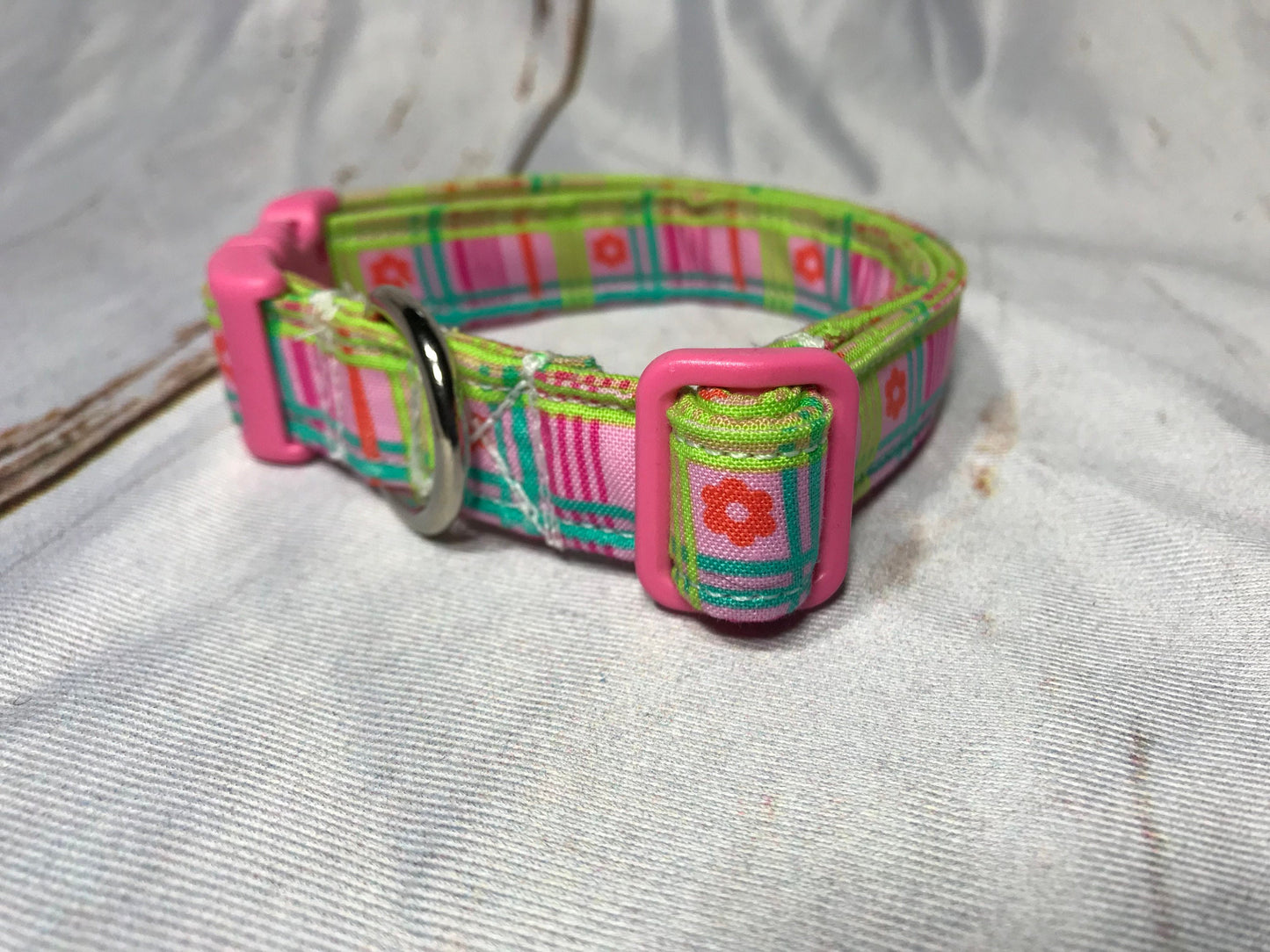 Dog Collar, girl dog collar, plaid dog collar, martingale, fabric, adjustable collar, buckle dog collar, pink, plaid, pink plaid, flowers