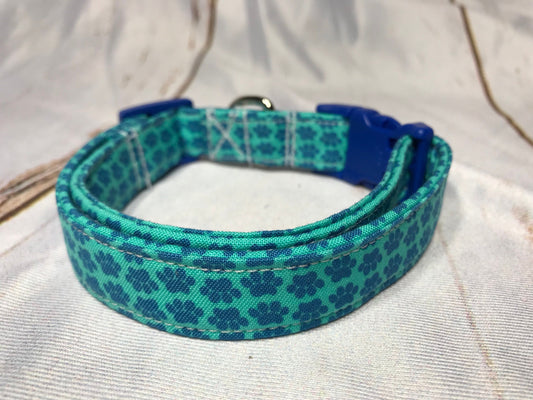Summer Dog Collar, girl dog collar, boy dog collar, paw print collar, adjustable collar, buckle dog collar, blue, paws, teal, beach, summer