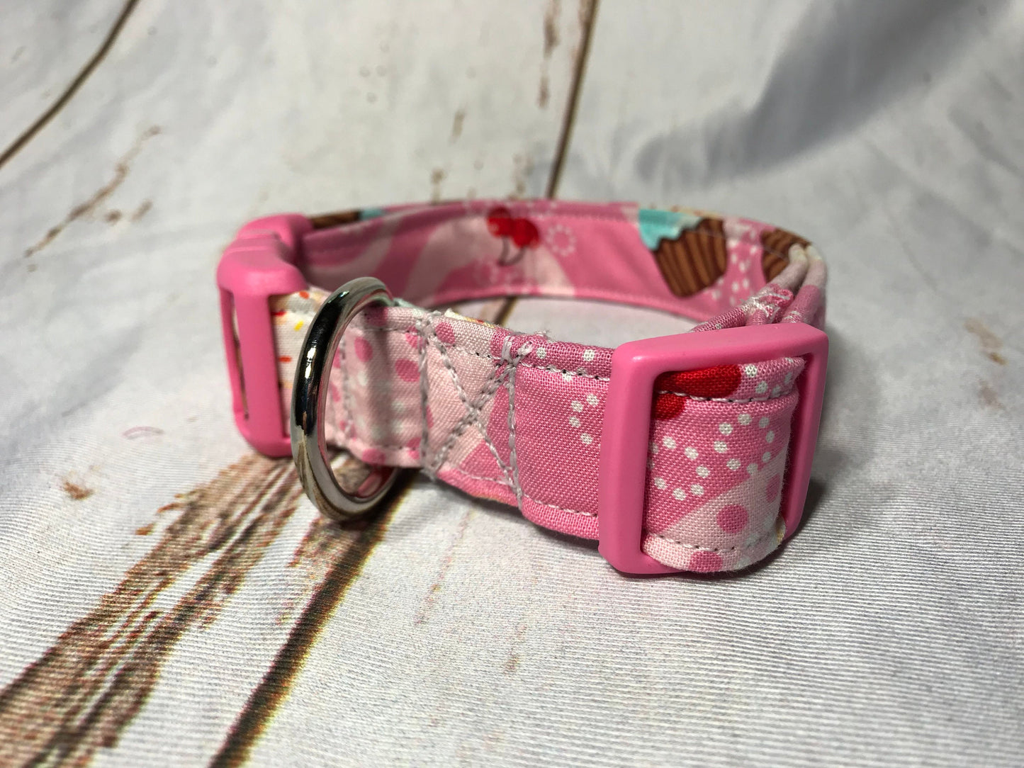 Cupcake dog collar, food dog collar, adjustable collar, washable, side release collar, pink, cupcakes, girl dog collar, eco friendly, cute