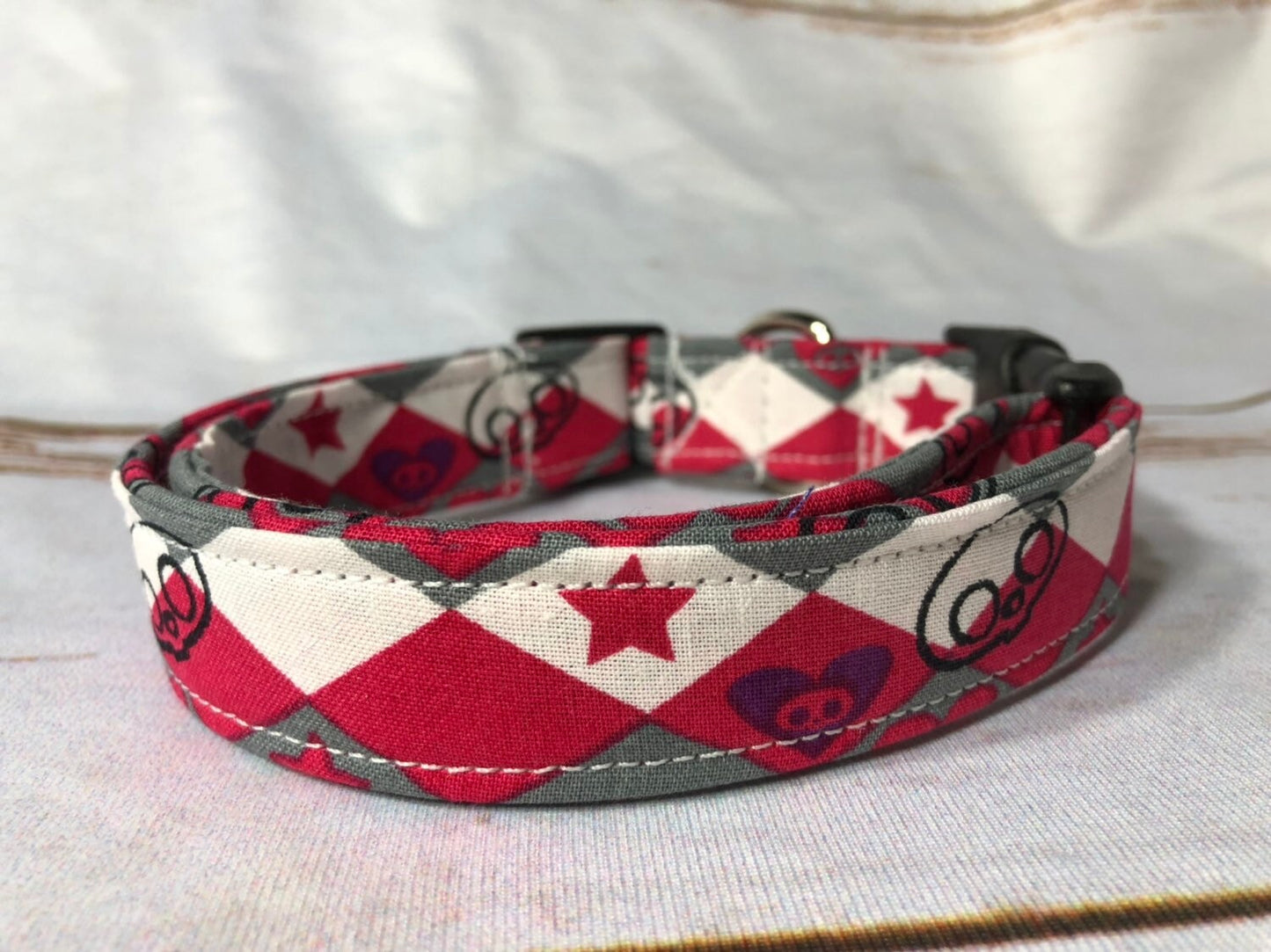Argyle dog collar, punk dog collar, skull dog collar, pink, white, side release collar, adjustable, washable, girl dog collar, eco friendly