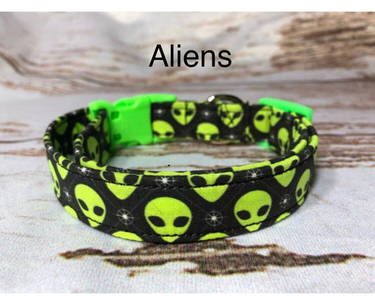 Alien dog collar - Handmade side release dog collar