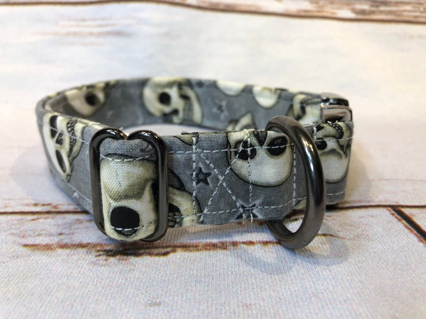 Skulls dog collar and leash set, gunmetal hardware, skulls dog collar, skulls leash, side release, adjustable, washable, eco friendly collar