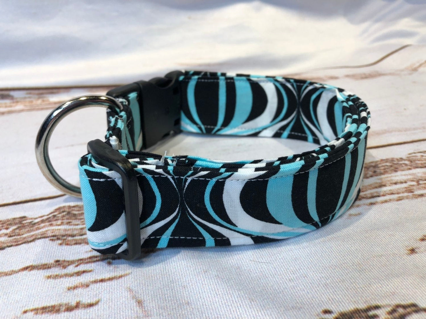 Dog Collar, dog collar girl, dog collar boy, nylon collar, martingale collar, adjustable collar, buckle dog collar, black, aqua, waves