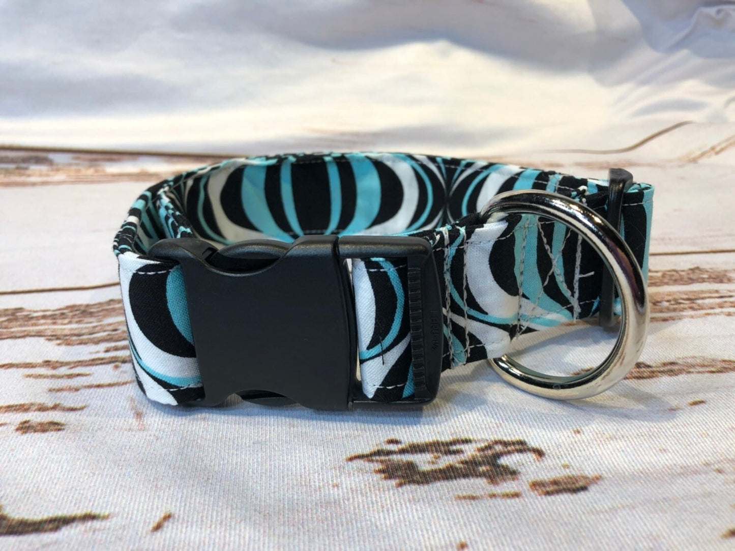 Dog Collar, dog collar girl, dog collar boy, nylon collar, martingale collar, adjustable collar, buckle dog collar, black, aqua, waves