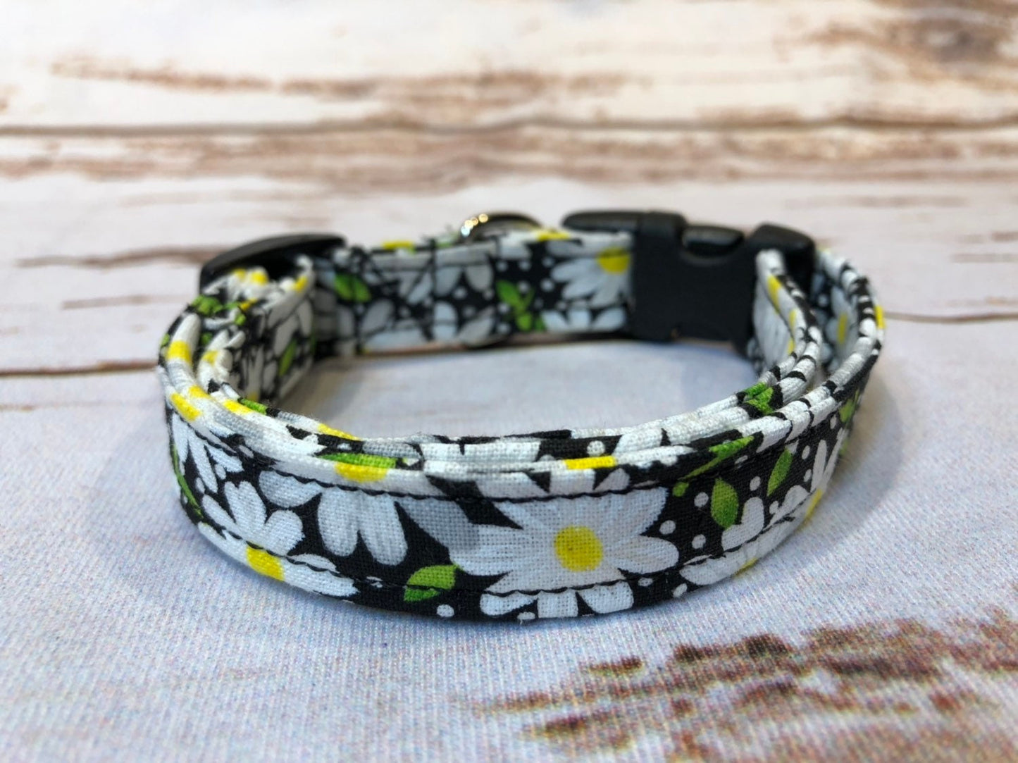 Daisy dog collar, black dog collar, girl dog collar, side release collar, fabric dog collar, adjustable collar, washable, daisy, black, dog