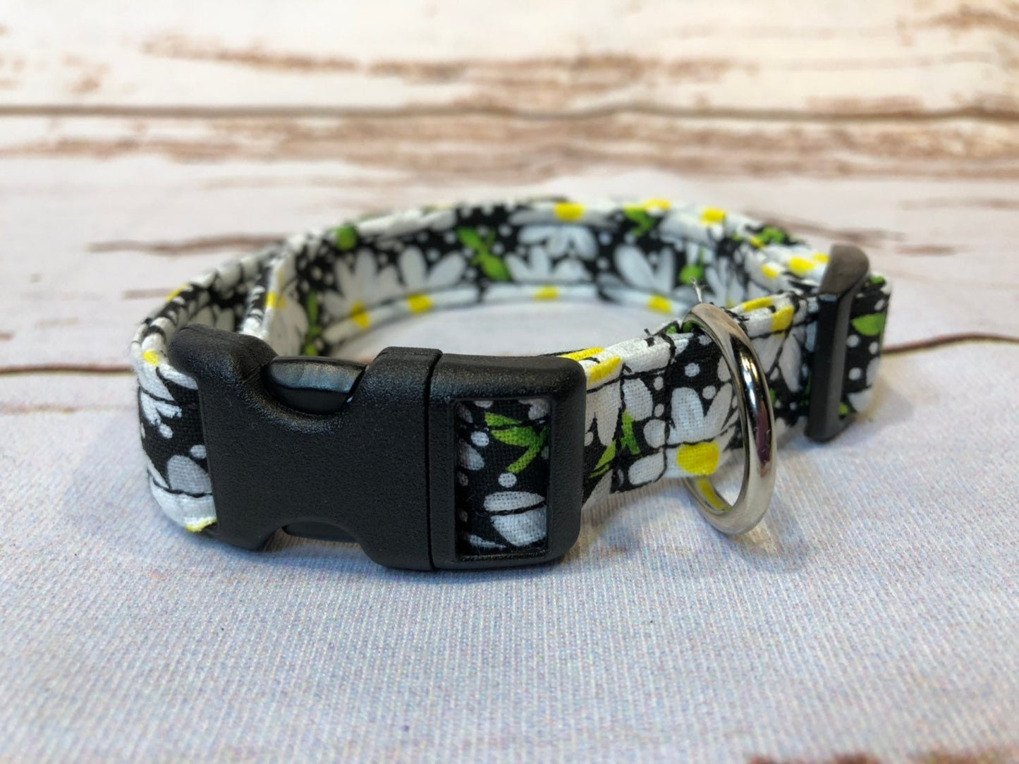 Daisy dog collar, black dog collar, girl dog collar, side release collar, fabric dog collar, adjustable collar, washable, daisy, black, dog