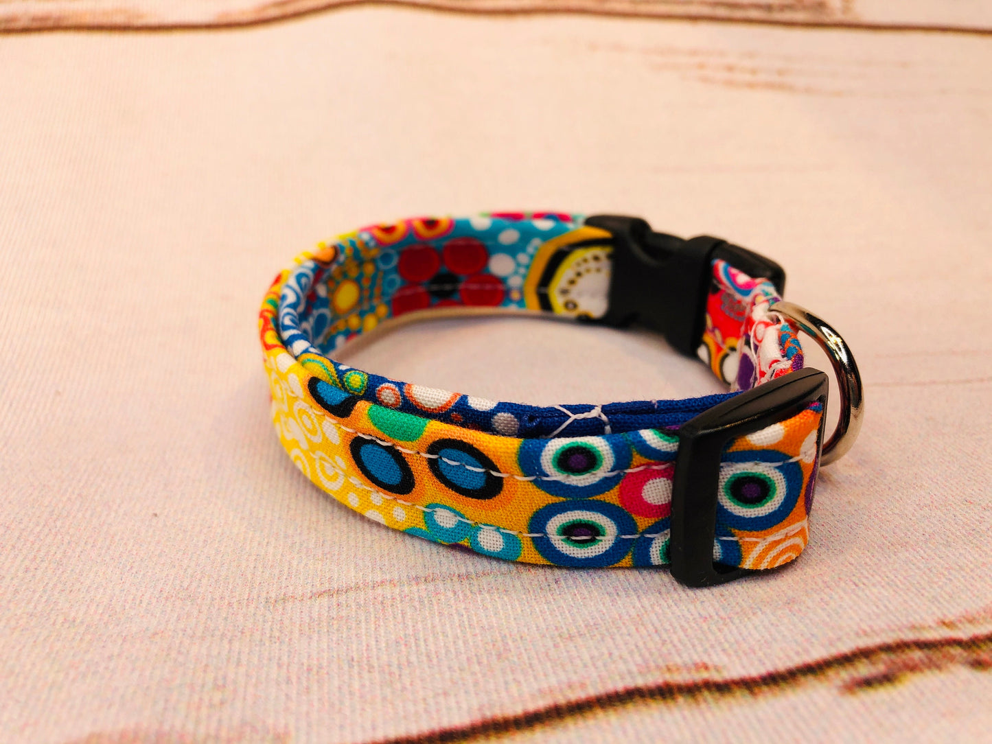 Dog Collar, bubble dog collar, martingale collar, adjustable collar, buckle dog collar, side release, Bright bubbles, bubbles collar