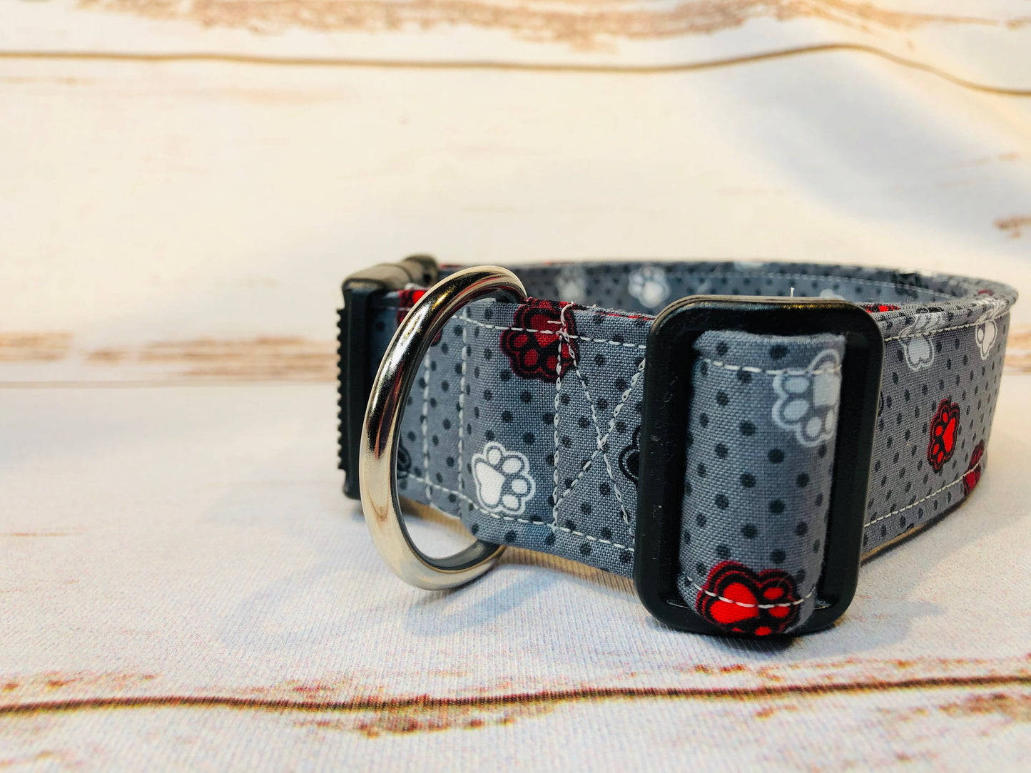 Paws dog collar, gray dog collar, boy dog collar, adjustable collar, washable collar, side release collar, gray, red, white, dog paws, boy