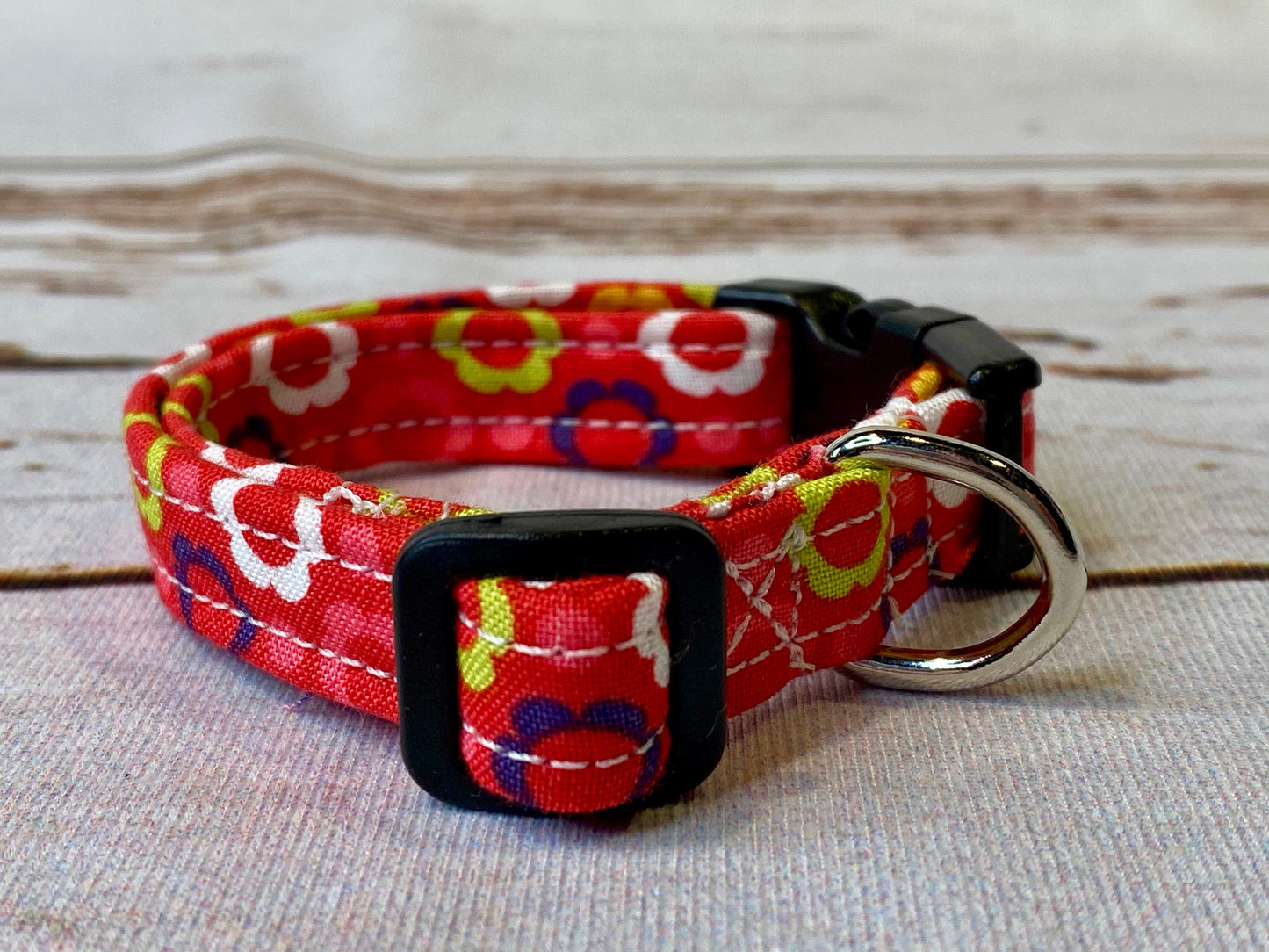 Dog Collar, girl dog collar, pink dog collar, martingale collar, adjustable collar, buckle dog collar, pink daisies, daisies, daisy, pink