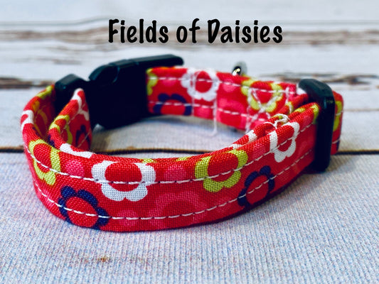 Dog Collar, girl dog collar, pink dog collar, martingale collar, adjustable collar, buckle dog collar, pink daisies, daisies, daisy, pink