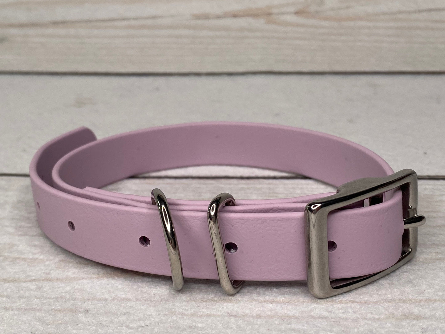 Biothane dog collar, purple dog collar, dog collar, buckle dog collar, waterproof collar, lavender, rose gold hardware, leather dog collar