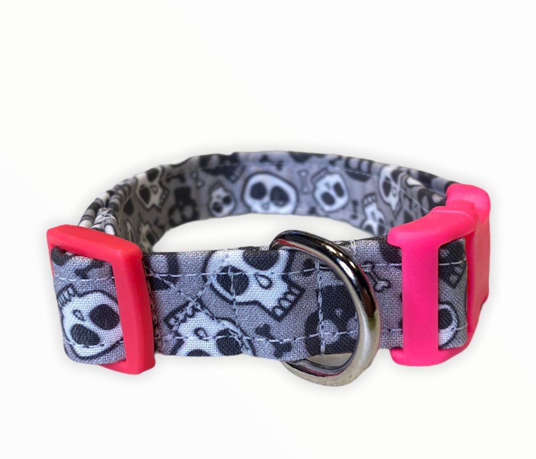 Dog collar, skull dog collar, gray dog collar, fabric dog collar, adjustable, nylon dog collar, unisex, skull, side release