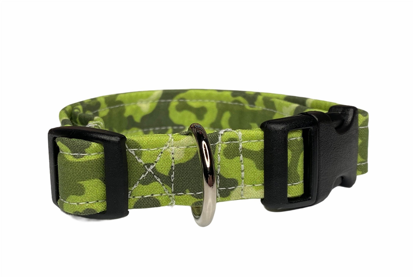 Camouflage dog collar, dog collar, green dog collar, bone dog collar, camo dog collar, camouflage, eco friendly, adjustable, green, bones