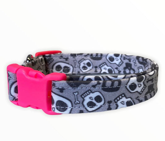 Dog collar, skull dog collar, gray dog collar, fabric dog collar, adjustable, nylon dog collar, unisex, skull, side release
