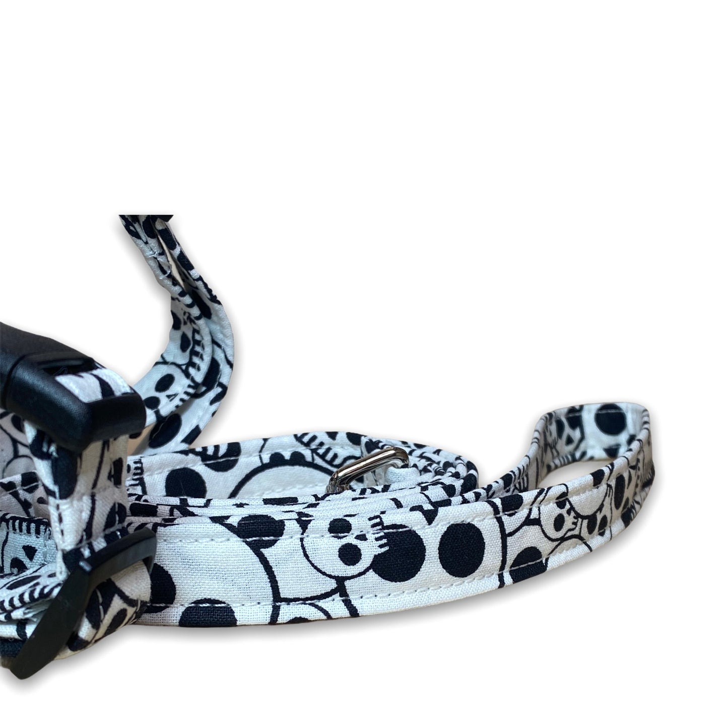 Skull dog harness and leash set, step in dog harness, standard Roman dog harness, white, black, adjustable dog harness, fabric dog harness