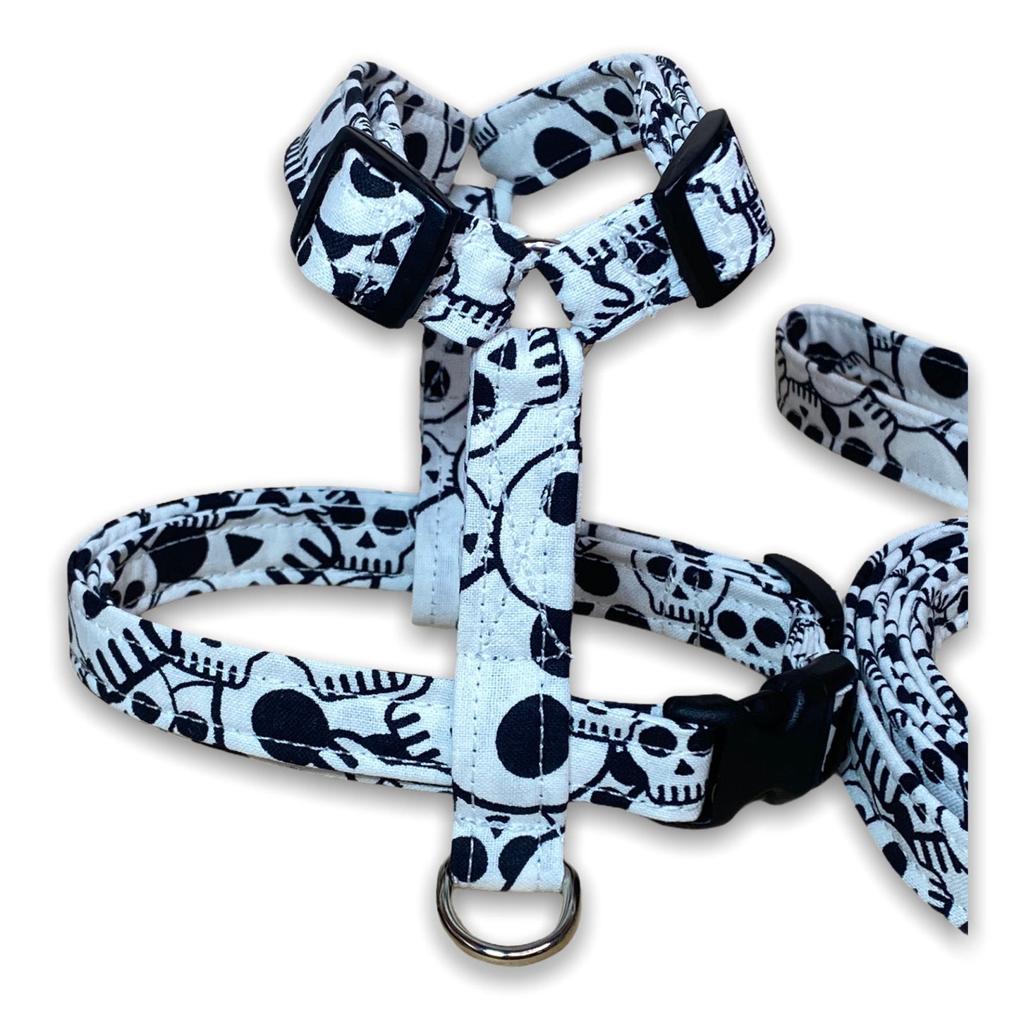 Skull dog harness and leash set, step in dog harness, standard Roman dog harness, white, black, adjustable dog harness, fabric dog harness