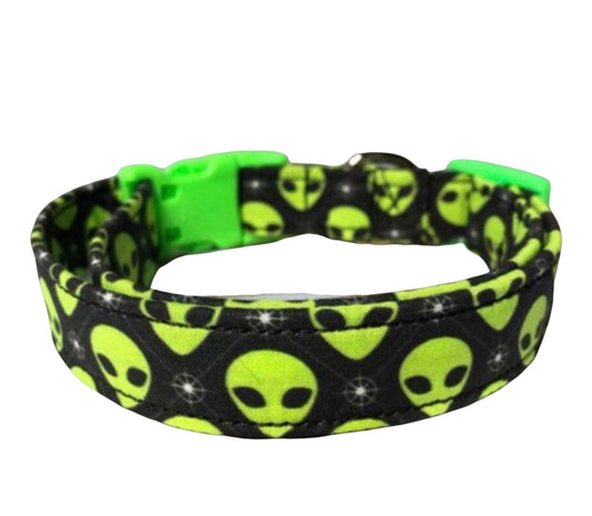 Alien dog collar - Handmade side release dog collar